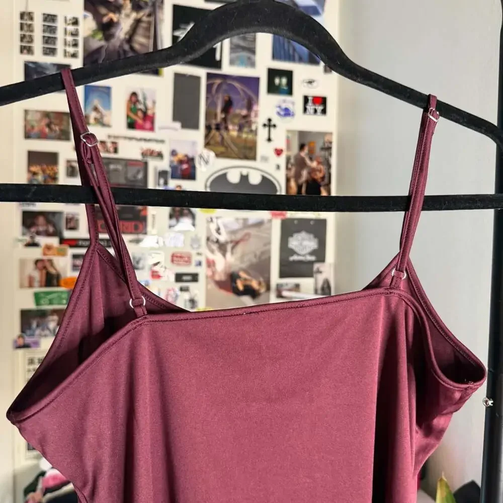 CeCe Cami Size S Burgundy Spaghetti Strap Scoop Neck